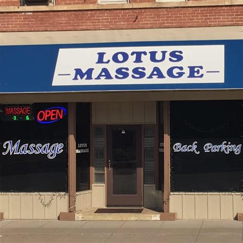 Erotic massage Saint Loup