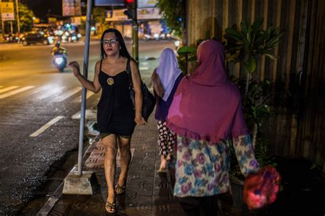 Find a prostitute Bandung