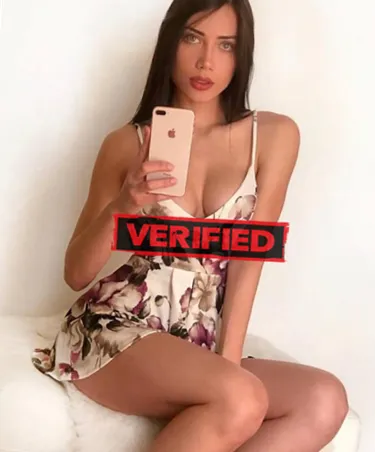 Veronica tits Sexual massage Campos Gerais