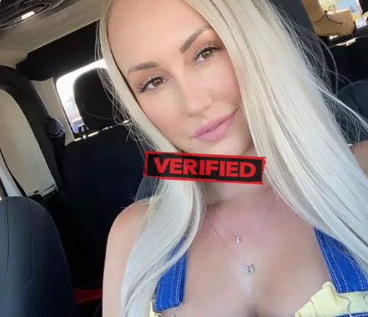Vanessa Titten Finde eine Prostituierte Wunsiedel