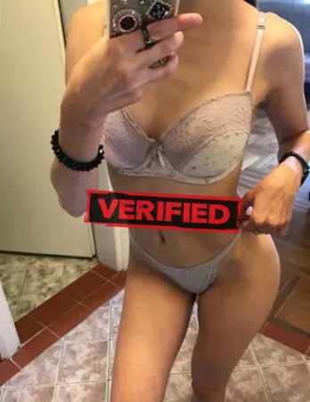 Alyssa sexy Prostitute Indwe