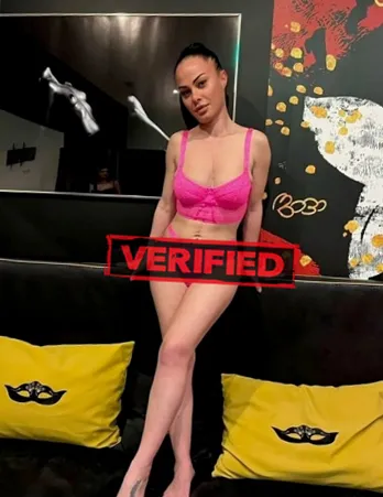 Veronica tits Prostituta Semelhe