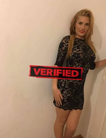 Amanda tetas Encuentra una prostituta Primero de Mayo