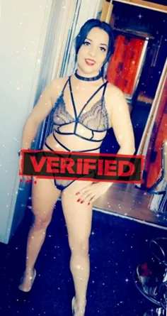 Adrienne Cunnilingus Finde eine Prostituierte 